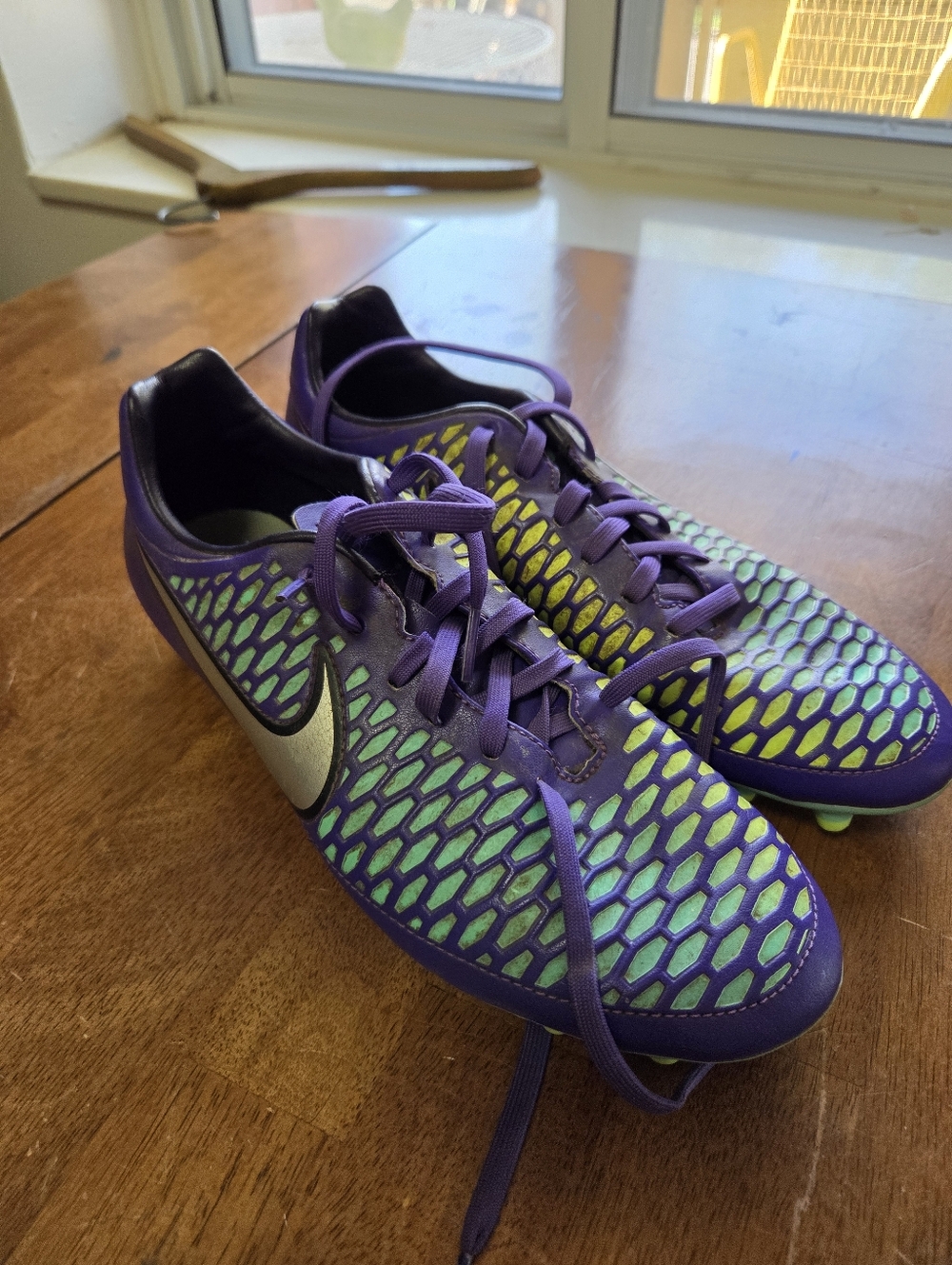  Nike Magista Onda FG Soccer Cleats - Hyper Grape Silver - Size 9 US (651543-5